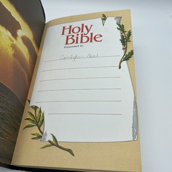 Holy Bible NKJV Thomas Nelson 412AN 1982 Words of Christ in Red Dictionary - Picture 4 of 13